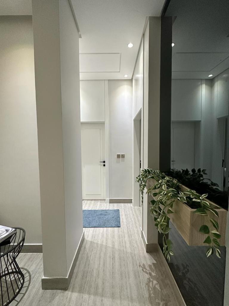 Modern Appartements With Private Entry Riaad Buitenkant foto