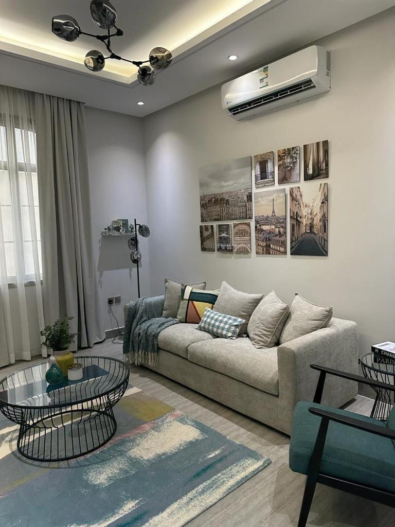 Modern Appartements With Private Entry Riaad Buitenkant foto